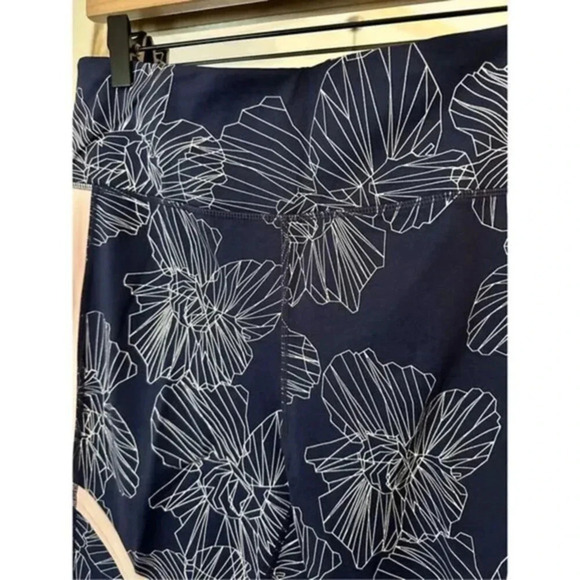 Calvin Klein High Waist Slimming Compression NWT Pants Size XL - Picture 3 of 6